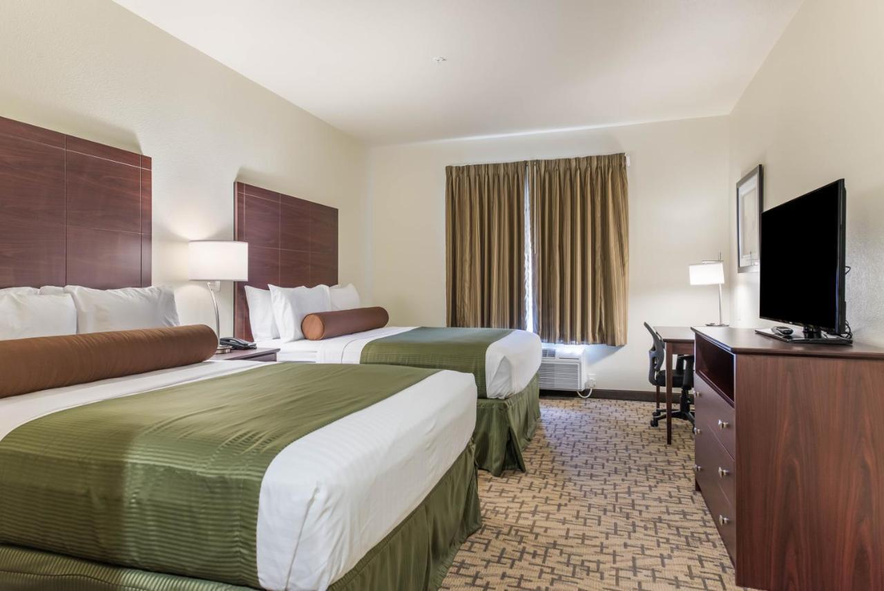 Cobblestone Hotel & Suites - Hutchinson Εξωτερικό φωτογραφία