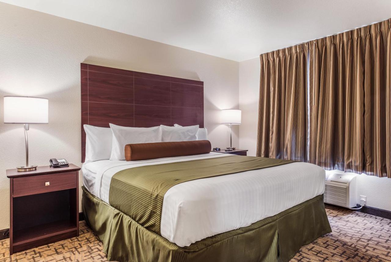 Cobblestone Hotel & Suites - Hutchinson Εξωτερικό φωτογραφία